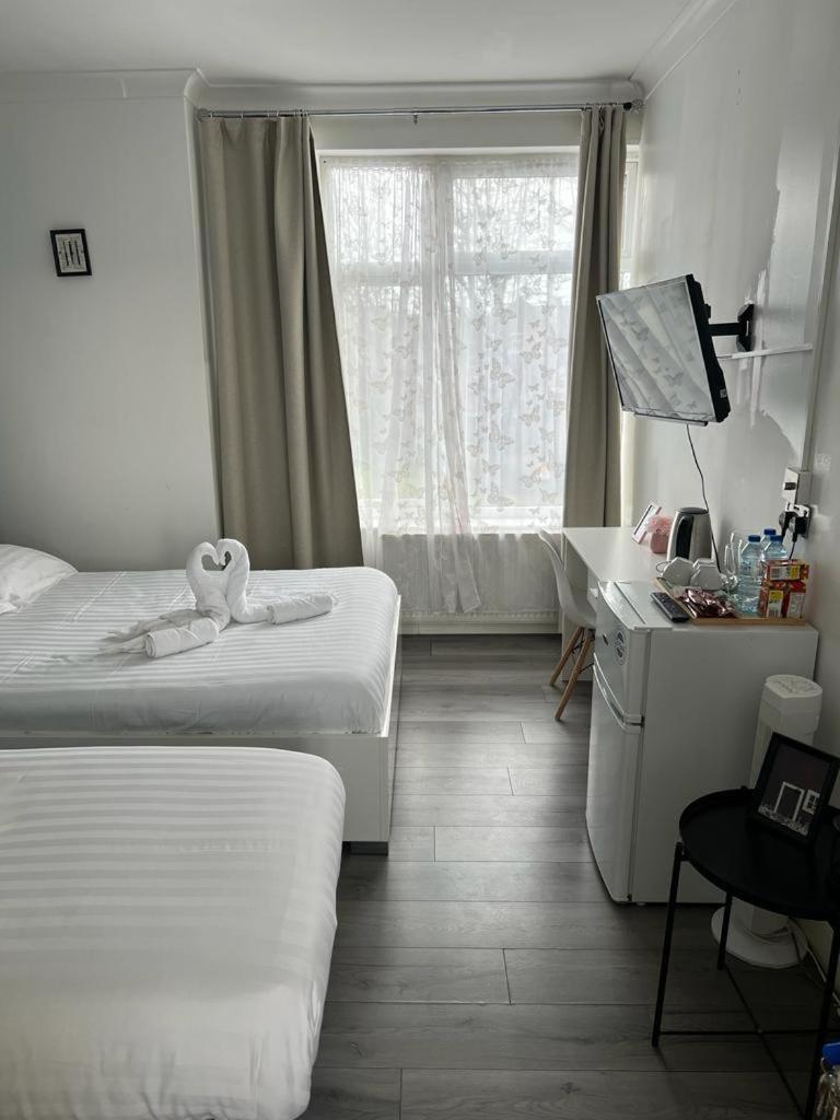 Diana Hotel ロンドン 部屋 写真